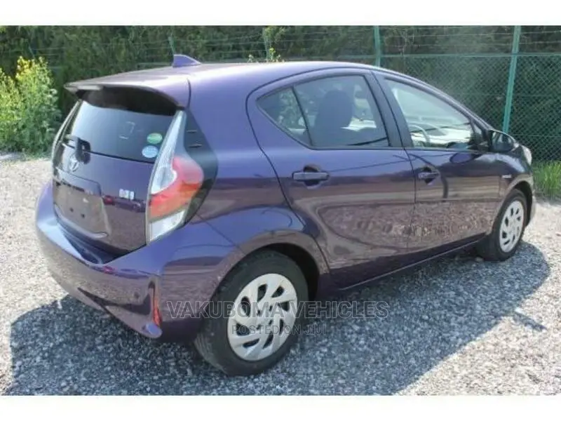 Toyota Aqua 2018 Purple