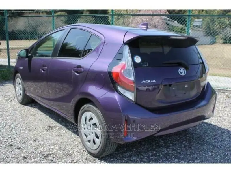 Toyota Aqua 2018 Purple