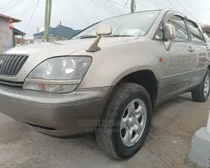 Toyota Harrier 1998 Beige