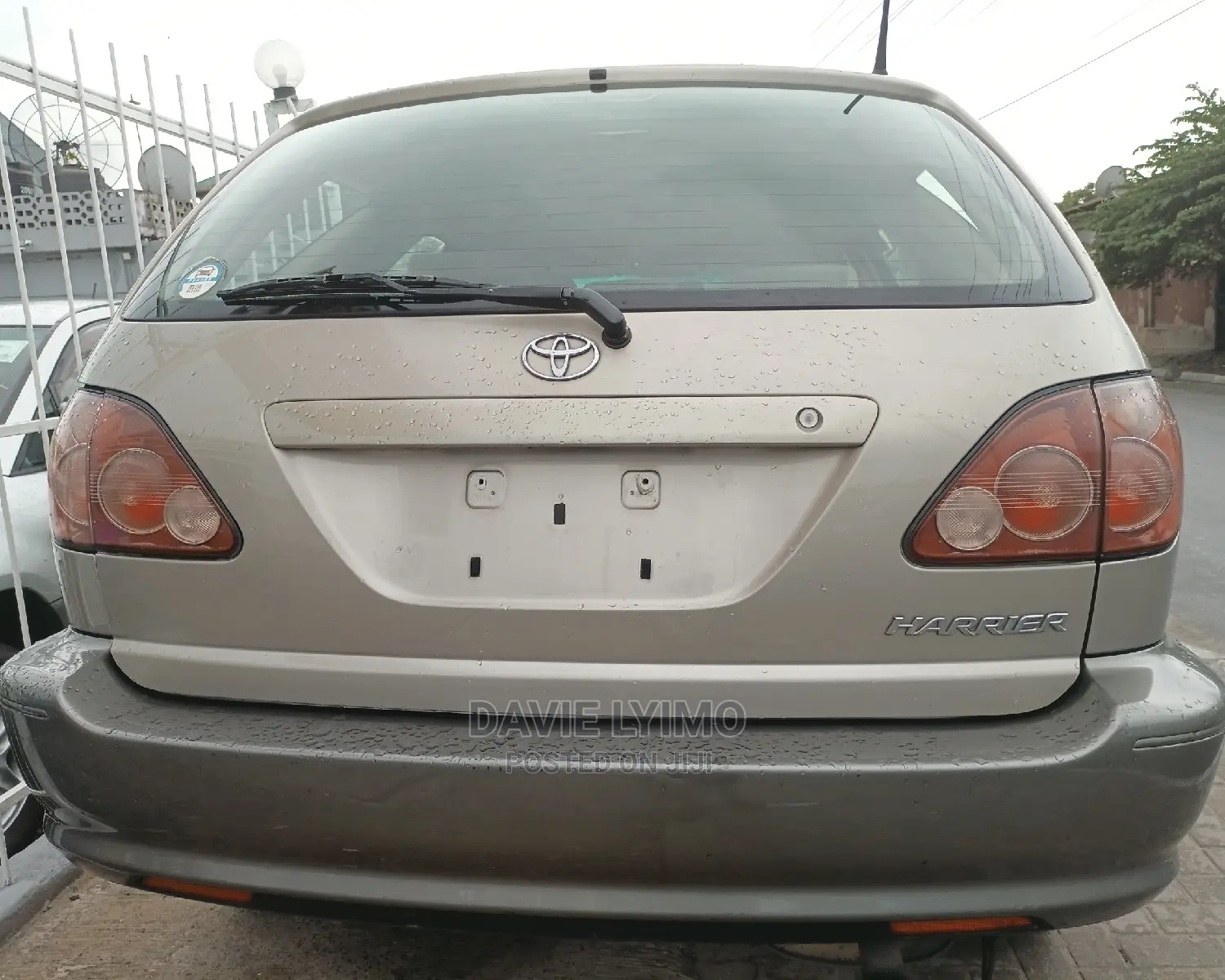 Toyota Harrier 1998 Beige