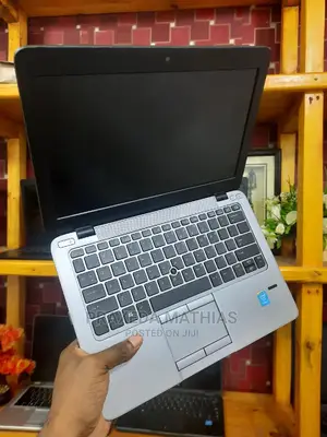 Laptop HP EliteBook 820 8GB Intel Core I7 HDD 500GB
