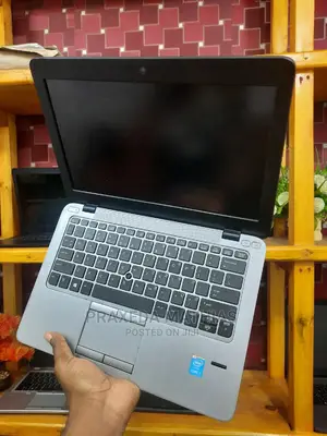 Laptop HP EliteBook 820 8GB Intel Core I7 HDD 500GB