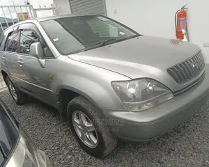 Toyota Harrier 1998 Silver