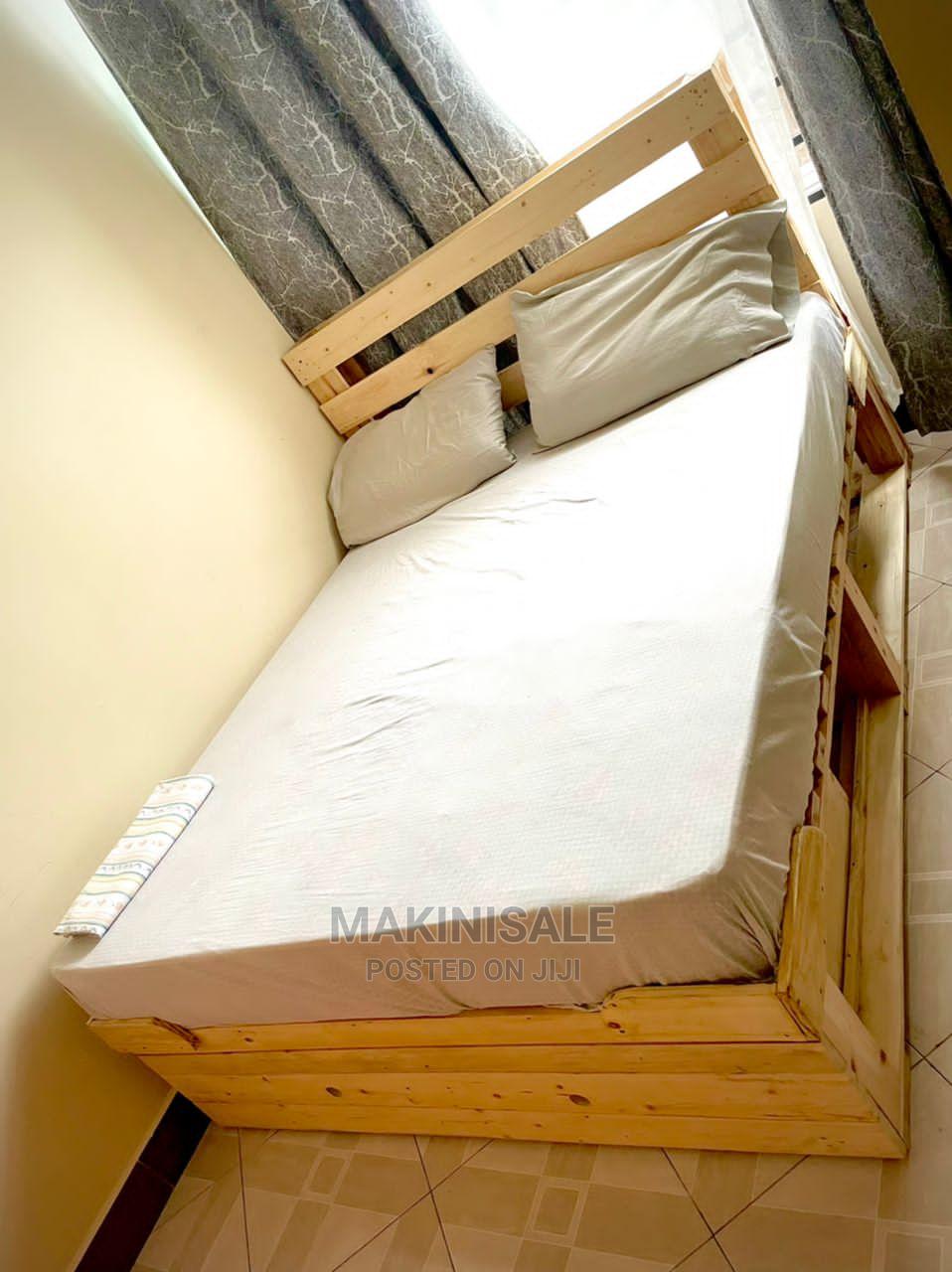 Kitanda Kizuri Sana Cha Pallet in Kinondoni Furniture, David Serafini