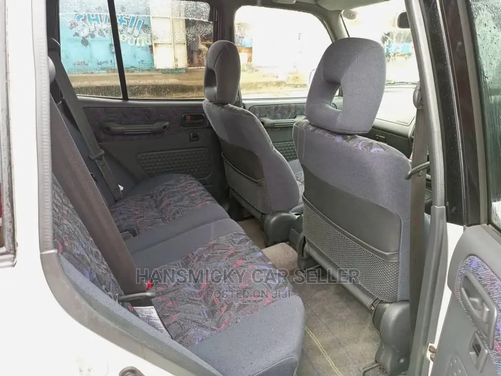Toyota RAV4 1999 White