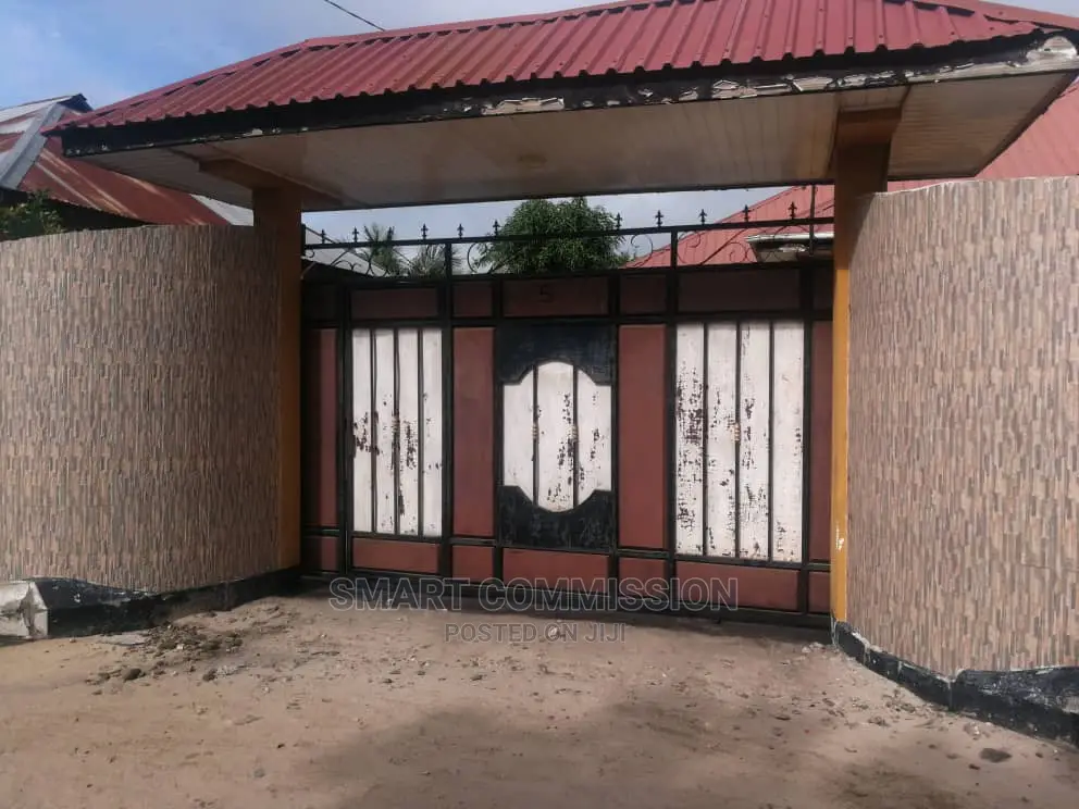 Guest House Na Hotel Inauzwa Iko Bagamoyo Mjini