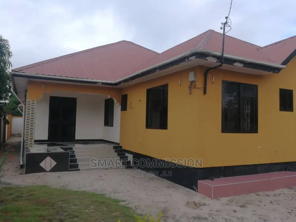 Guest House Na Hotel Inauzwa Iko Bagamoyo Mjini
