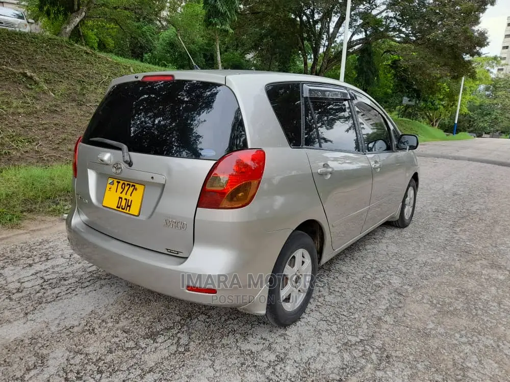 Toyota Corolla Spacio 2004 Silver