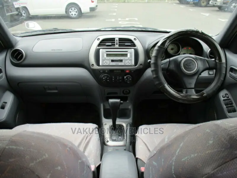 Toyota RAV4 2002 White