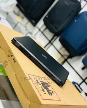 Laptop Dell Latitude 5280 4GB Intel SSD 256GB