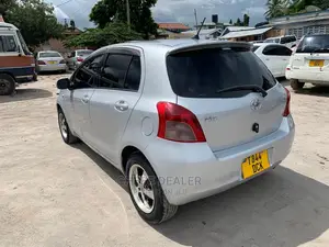 Toyota Vitz 1.3 AWD 3dr 2005 Silver