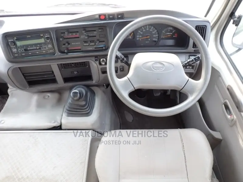 Hino Liesse II Bus,
