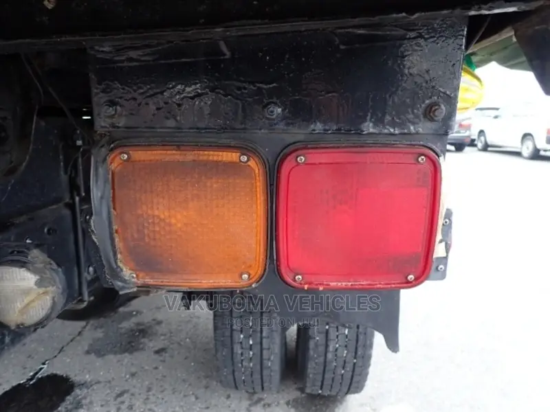 Nissan Conda Dump Truck