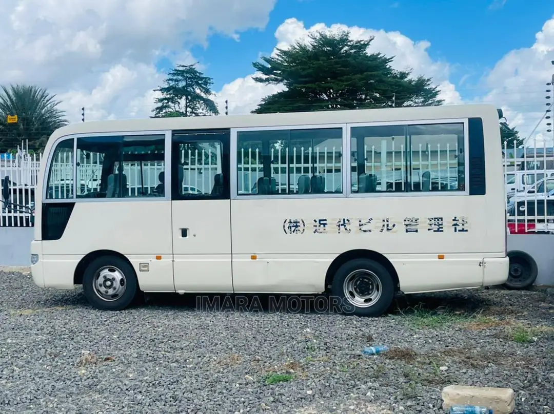 Nissan Civilian 2010 White