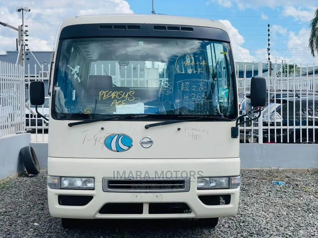 Nissan Civilian 2010 White
