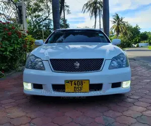 Toyota Crown 2004 White