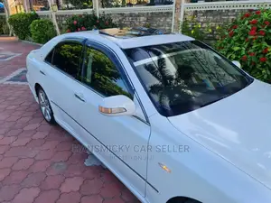 Toyota Crown 2004 White