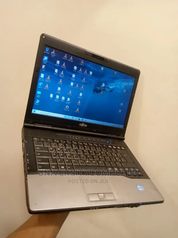 Laptop Fujitsu Lifebook AH550 4GB Intel Core I7 HDD 320GB for sale