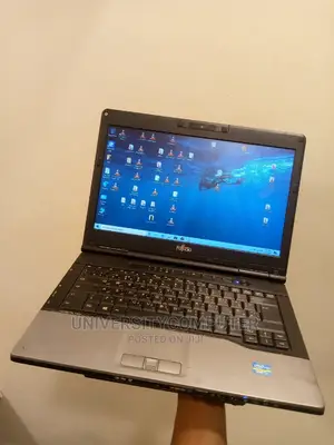 Laptop Fujitsu Lifebook AH550 4GB Intel Core I7 HDD 320GB