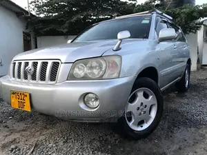 Toyota Kluger 2004 Silver