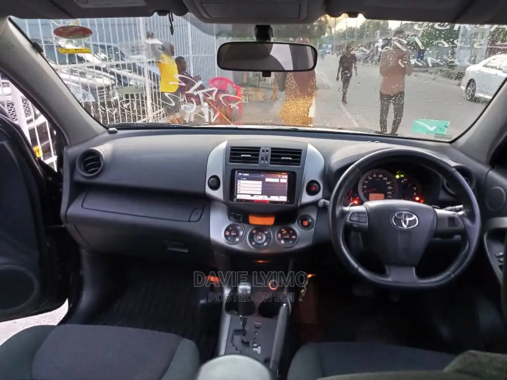 Toyota Vanguard 2011 Black