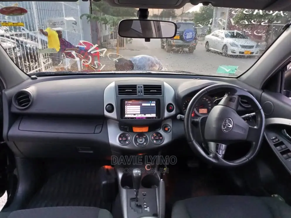 Toyota Vanguard 2011 Black