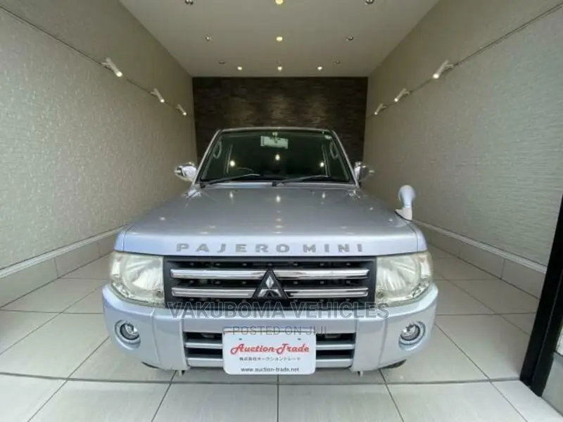 Mitsubishi Pajero 2009 Silver