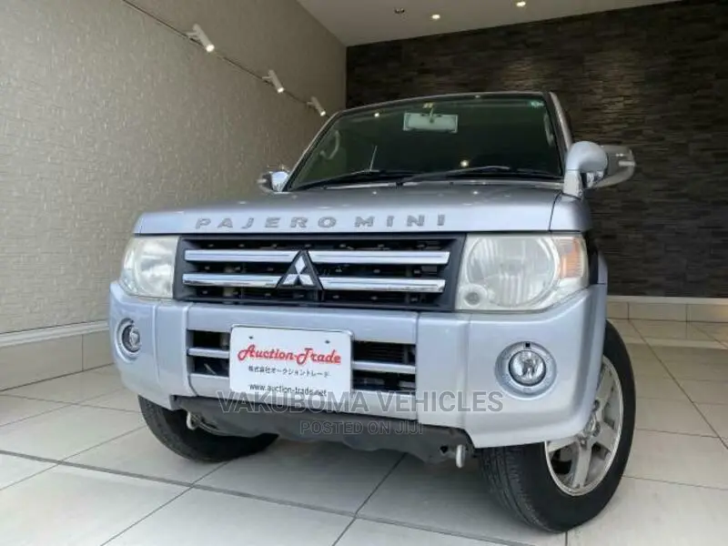 Mitsubishi Pajero 2009 Silver