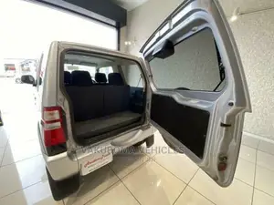 Mitsubishi Pajero 2009 Silver