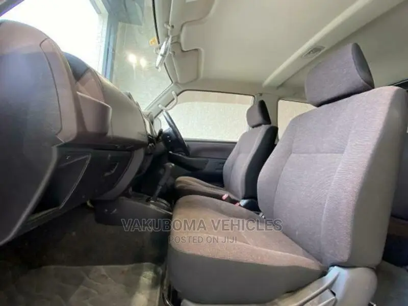 Mitsubishi Pajero 2009 Silver