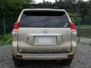 Toyota Land Cruiser Prado 2009 Gold