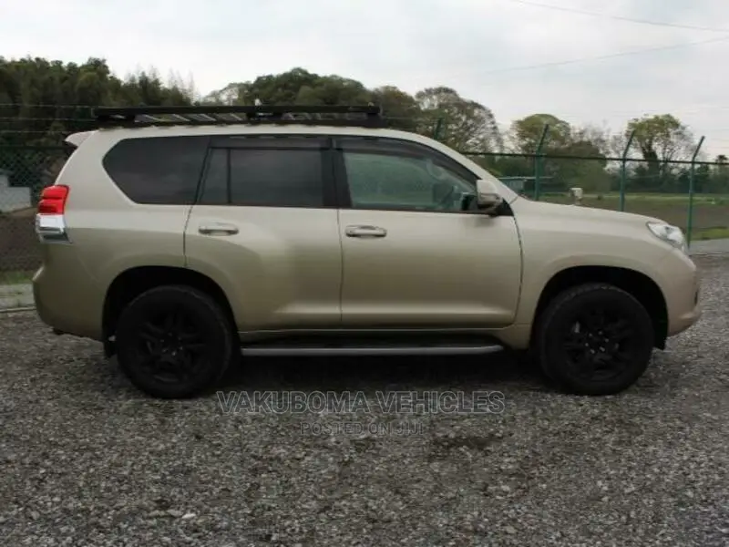 Toyota Land Cruiser Prado 2009 Gold