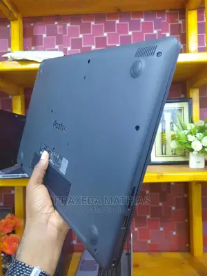 Laptop Dell Inspiron 15 3593 8GB Intel Core I5 HDD 1T