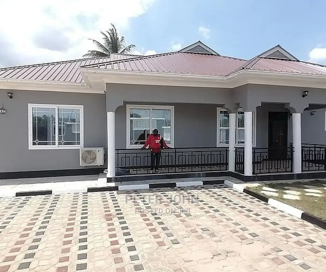 5bdrm House in Mbezi for Sale