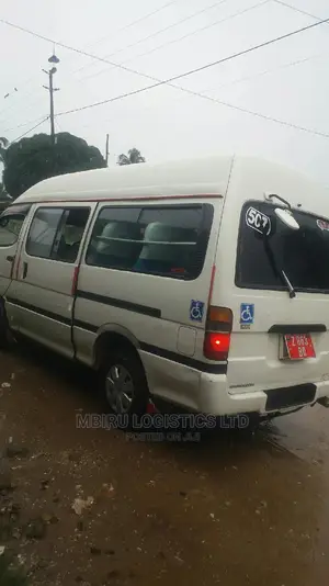 Toyota Hiace 2002 White