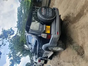 Toyota Land Cruiser Prado 2002 Black