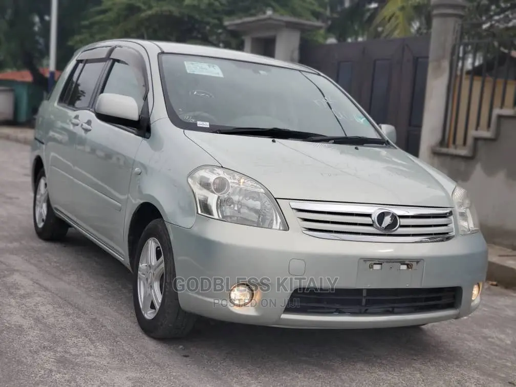Toyota Raum 2008 Beige