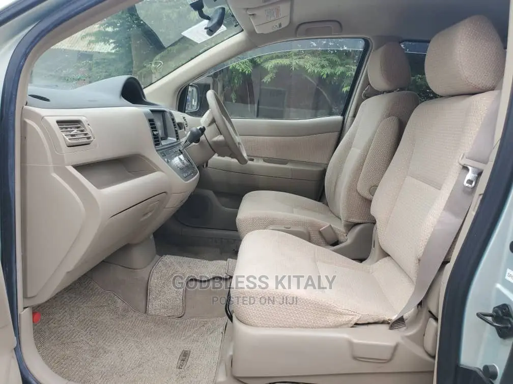 Toyota Raum 2008 Beige