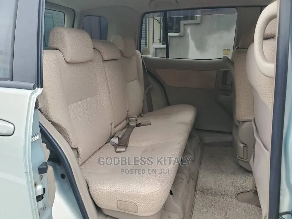 Toyota Raum 2008 Beige