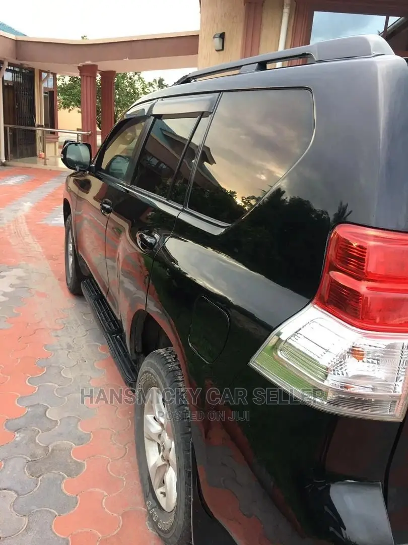 Toyota Land Cruiser Prado 2011 Black