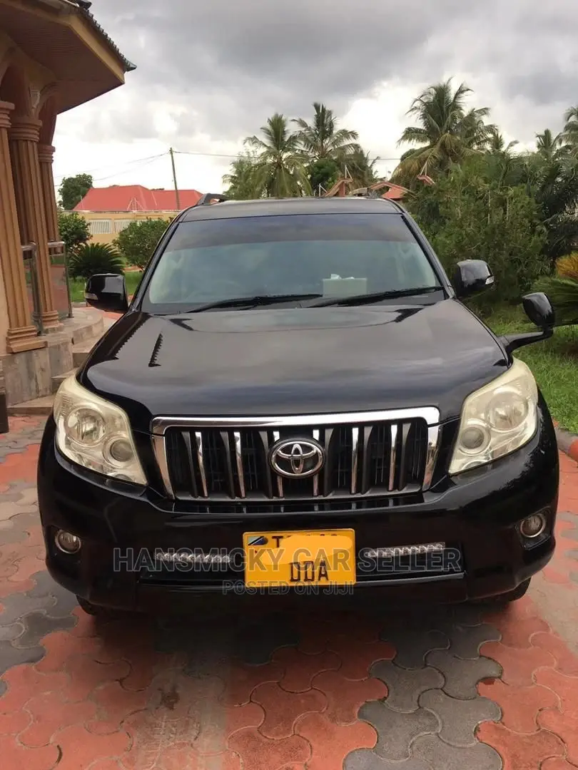 Toyota Land Cruiser Prado 2011 Black