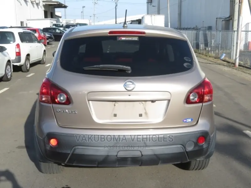 Nissan Dualis 2010 Beige