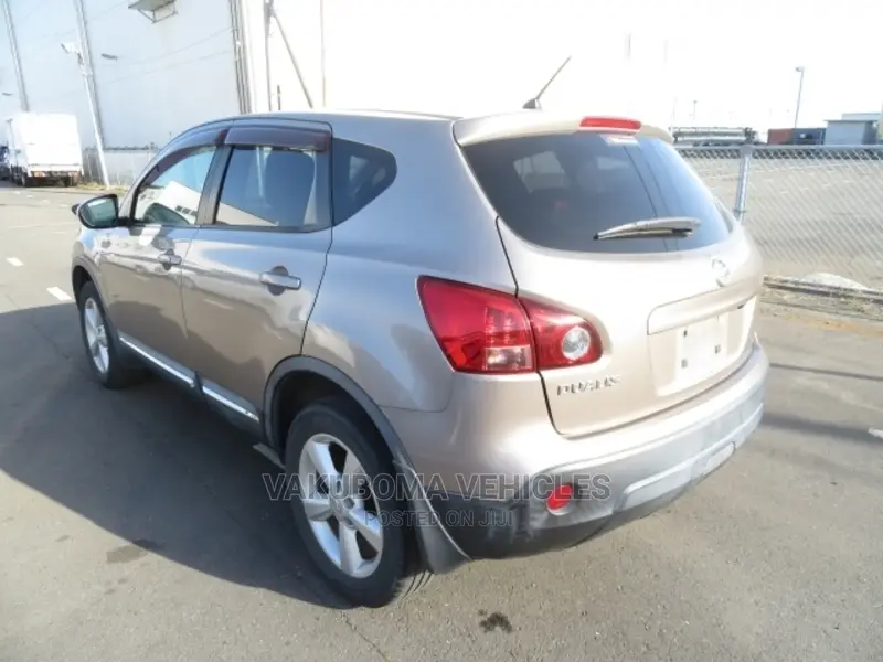 Nissan Dualis 2010 Beige