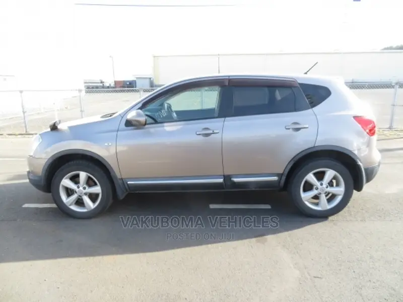 Nissan Dualis 2010 Beige