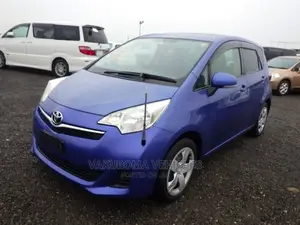 Toyota Ractis 2011 Blue