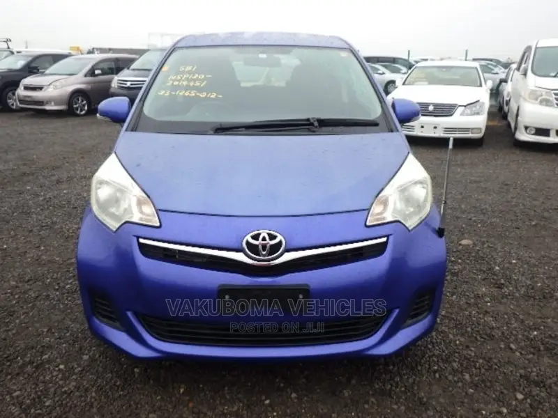 Toyota Ractis 2011 Blue