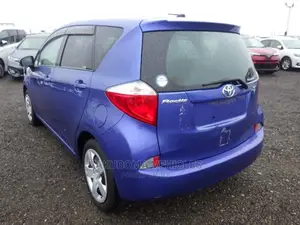 Toyota Ractis 2011 Blue
