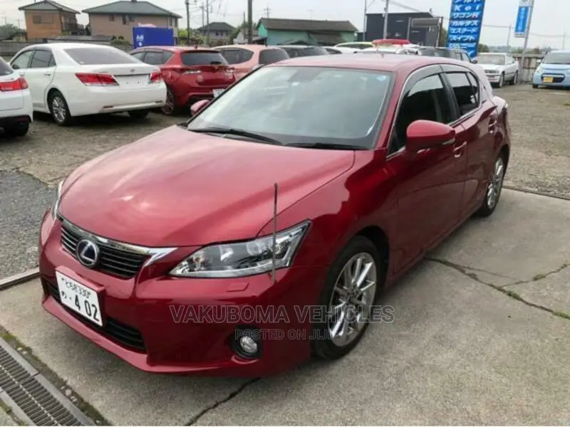 Lexus CT 2013 Red