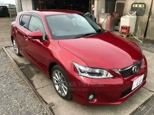 Lexus CT 2013 Red