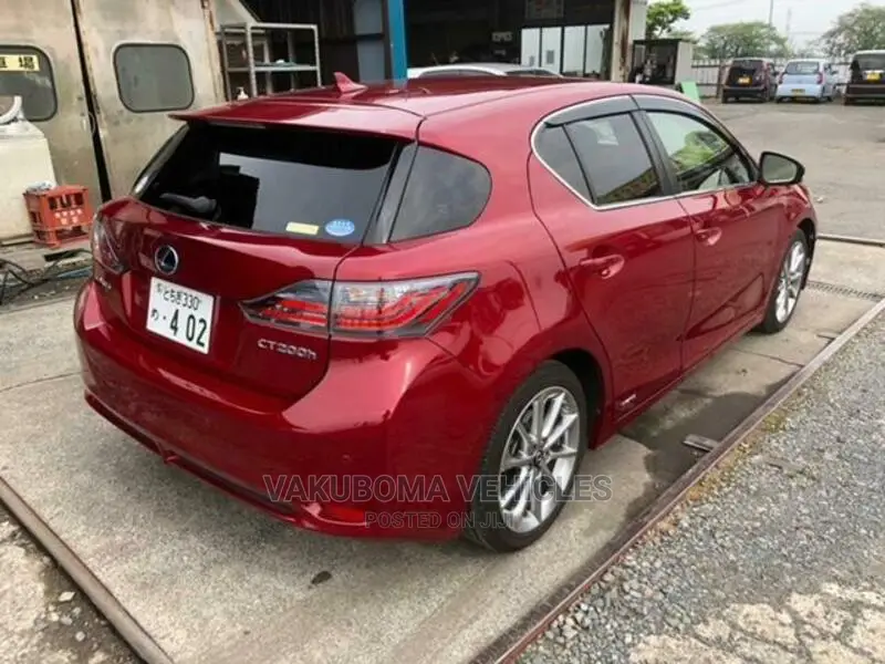 Lexus CT 2013 Red